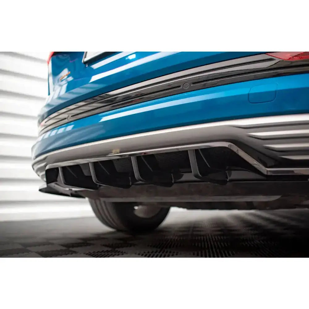 Diffuser (central Rear Splitter) - Audi E-tron 18-22