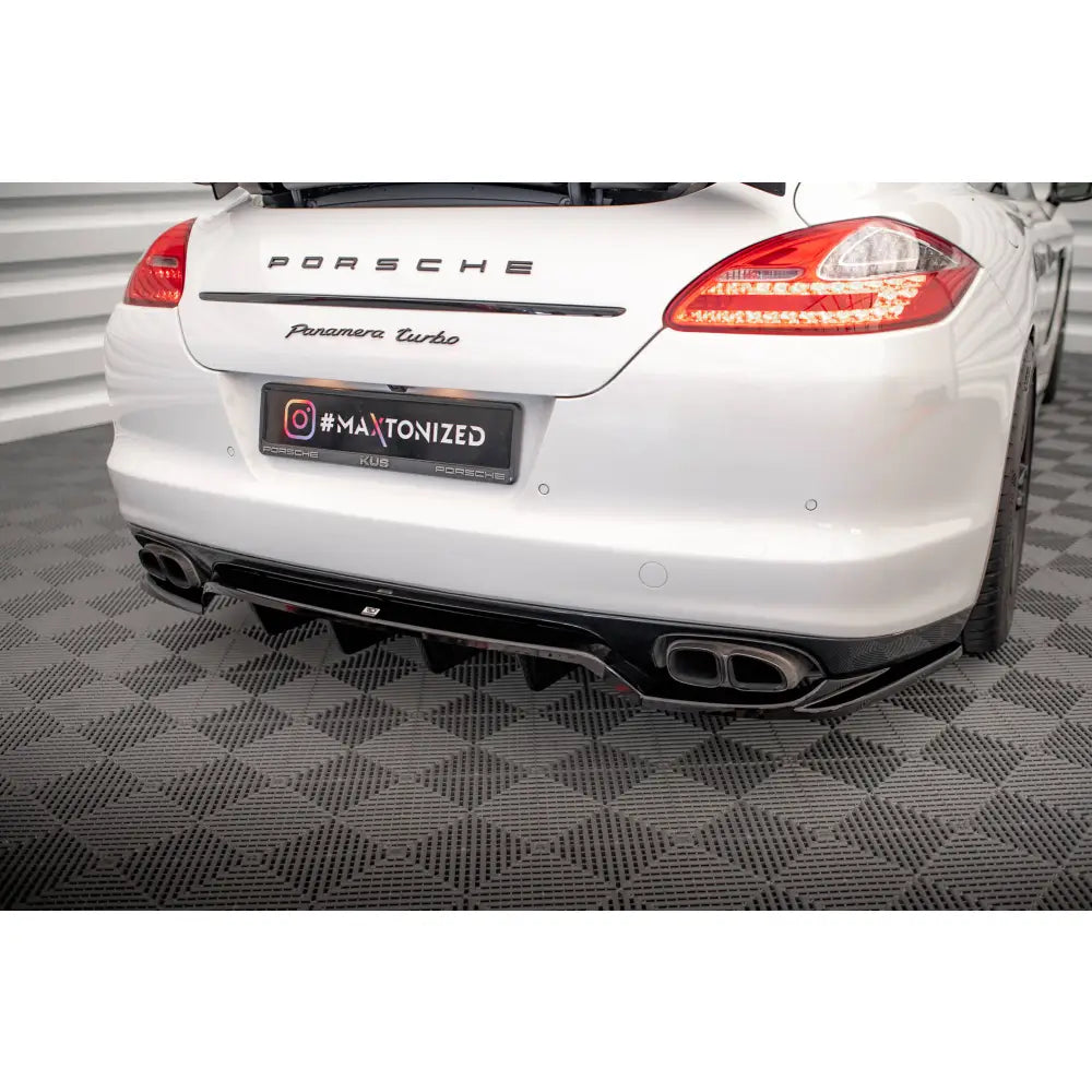 Diffuser Porsche Panamera Turbo 970 – sideprofil montert på bil