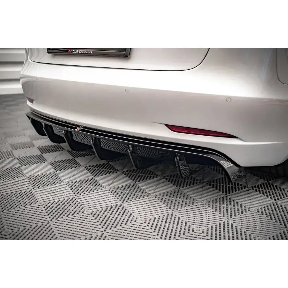 Diffuser (rear Valance) V.2 Glans - Tesla Model 3 17-