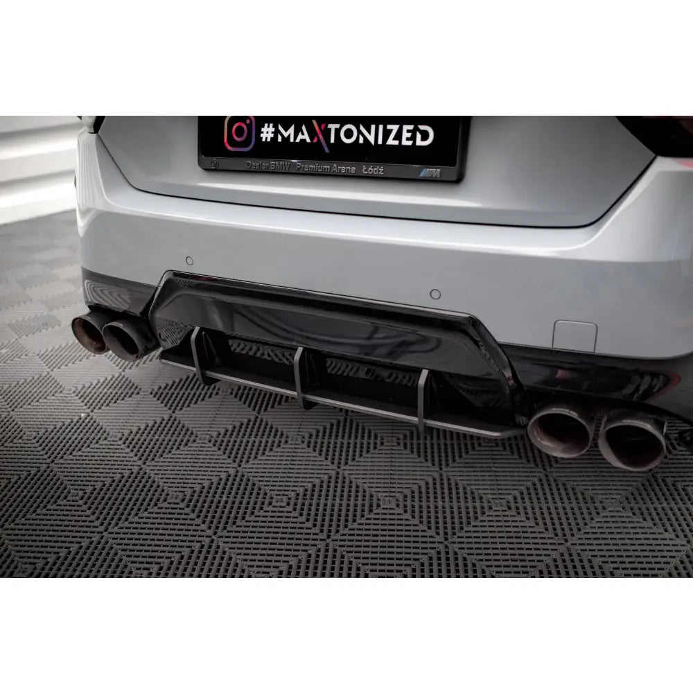 Nærbilde diffuser street pro for BMW M2 G87 – detalj