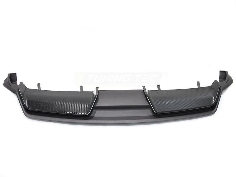 Sport-style diffuser ZTTE02 for Tesla Model 3 vist fra skrått bak