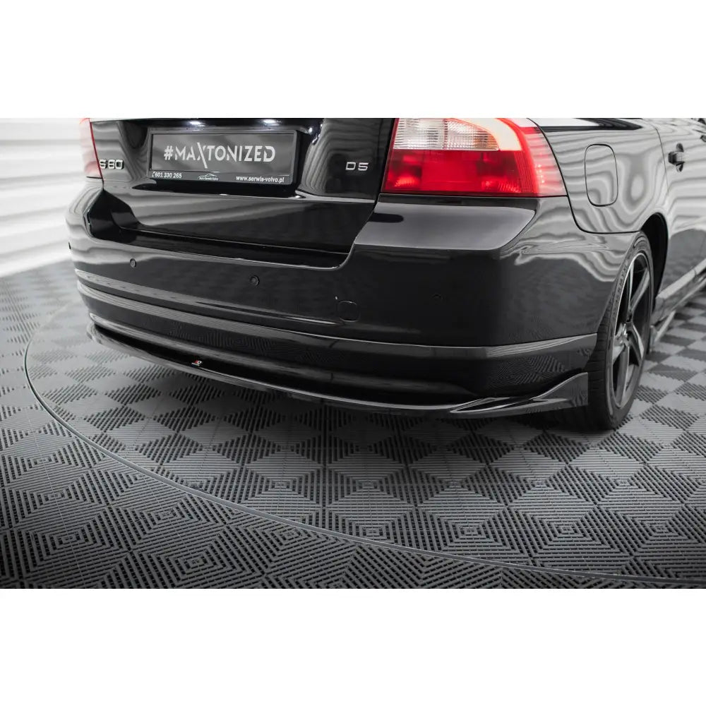 Maxton diffuser på Volvo S80 Mk2, sidevinkel med synlig profil