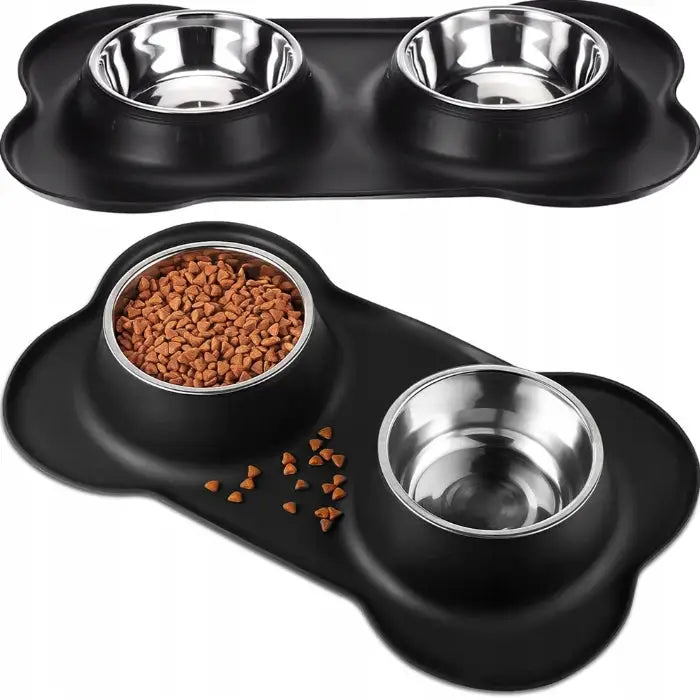 Dobbel metallskål for katter, sett ovenfra med tørrfôr i én skål og beinformet svart matte.