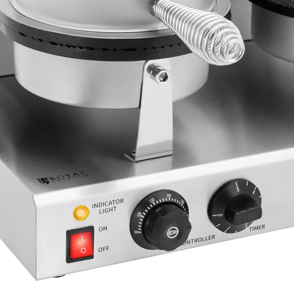 Dobbelt stål vaffeljern kontrollpanel med rød bryter, indikatorlys, temperaturkontroll og spiralhåndtak.