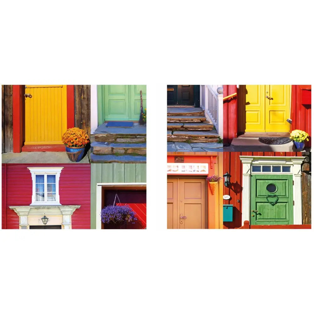 Kollasje av norske husdører i ulike farger med blomsterpotter og dekorative detaljer, frontvisning.