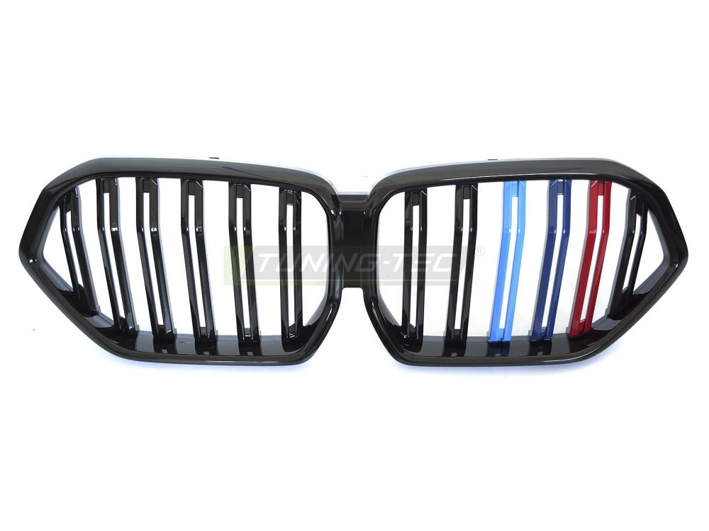 Detaljbilde av Grill X6 G06 19-23 blank sort/trefarget med lamellstruktur og BMW-nyrer.