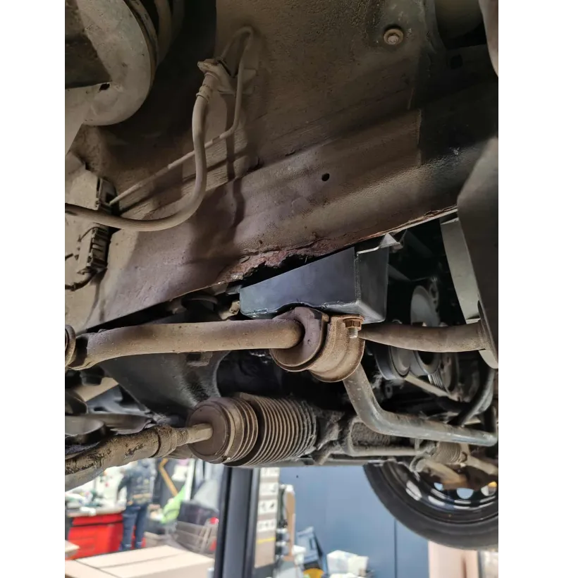 BMW E36 stabilisator monteringspunkt forsterkning stål langbjelke
