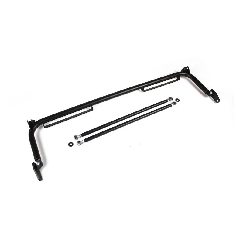 Harness bar seletøyfeste montert i BMW E36 ved B-stolpe