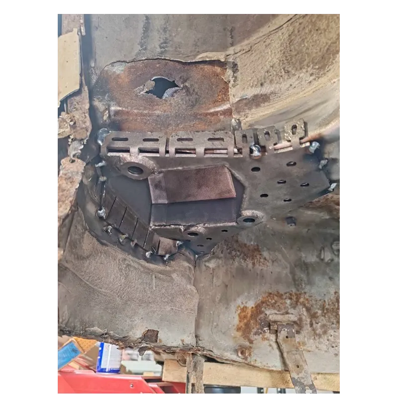 BMW E36 trailing arm forsterkning med utvidet koszyk for spissing