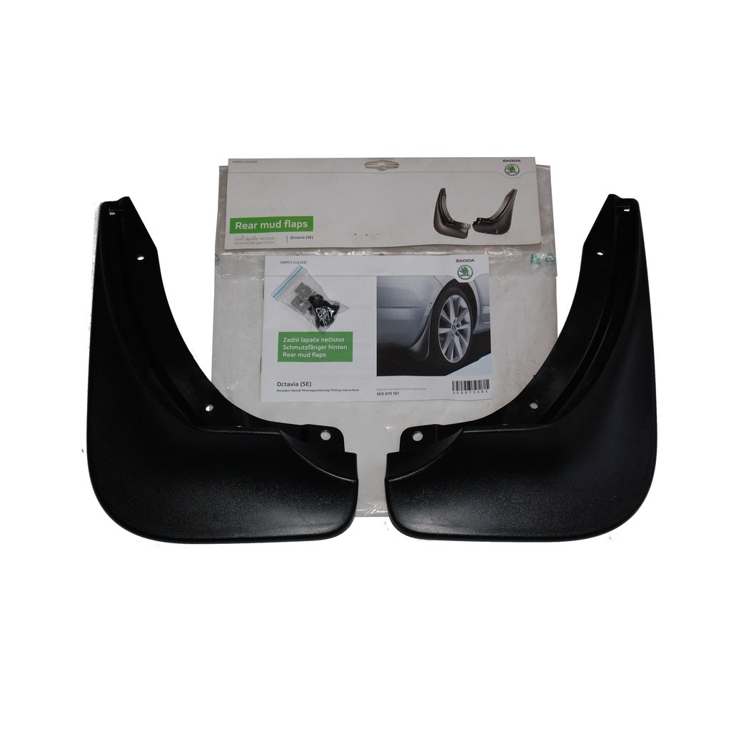 VAG OEM skvettlapp til Skoda Octavia III / Black - sett 2 stk. – montering bakhjul