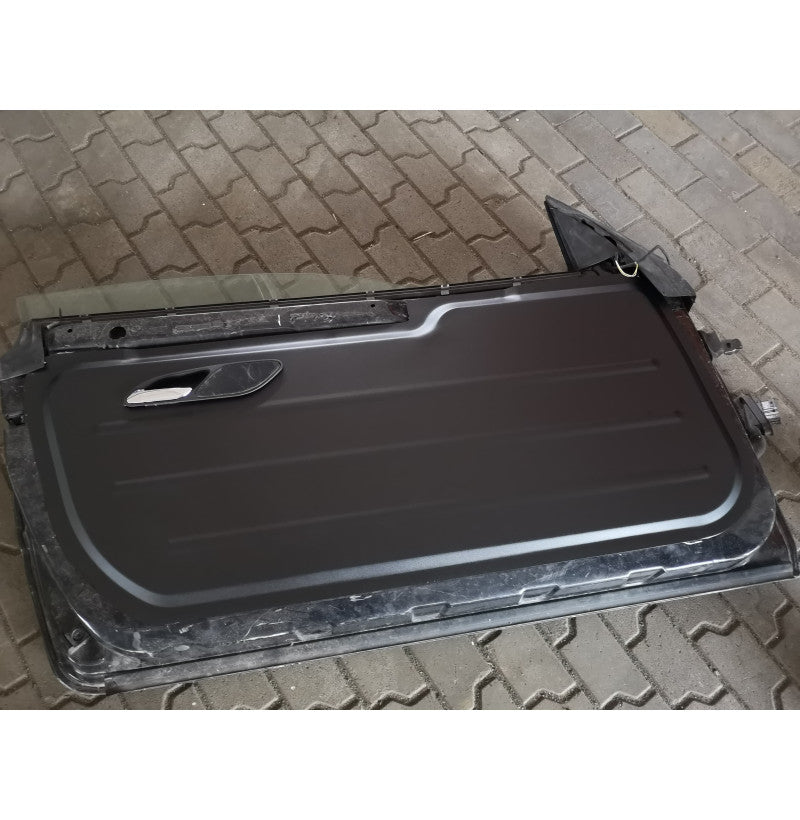 CNC-skåret dørpanel i 1 mm aluminium til BMW E46 Coupe – pulverlakkert overflate