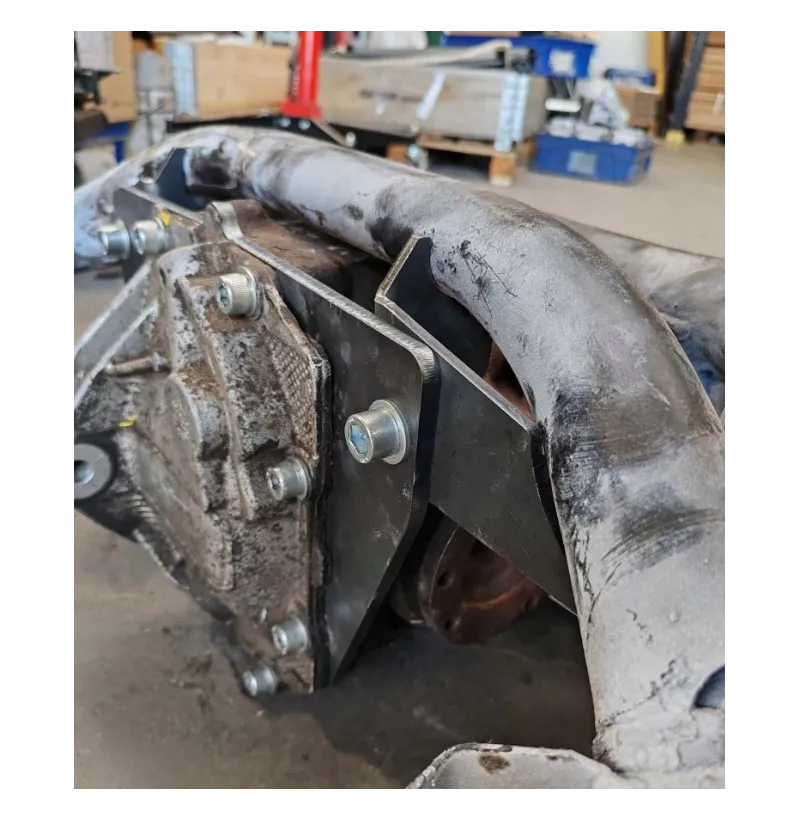 BMW E46 differensial sandwich-montasje med forsterkningsbraketter montert