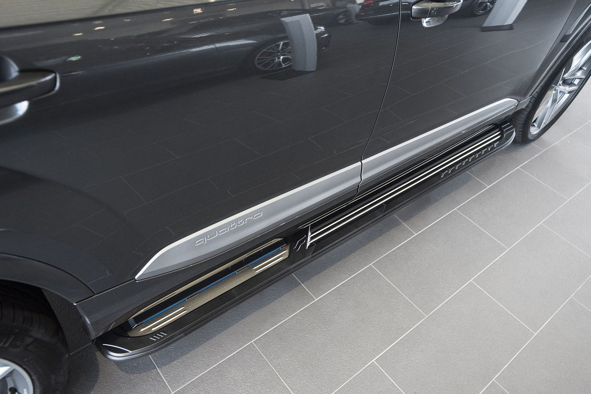 Ventshield stigtrinn til Audi Q7 4M 2015– mot hvit bakgrunn – solo