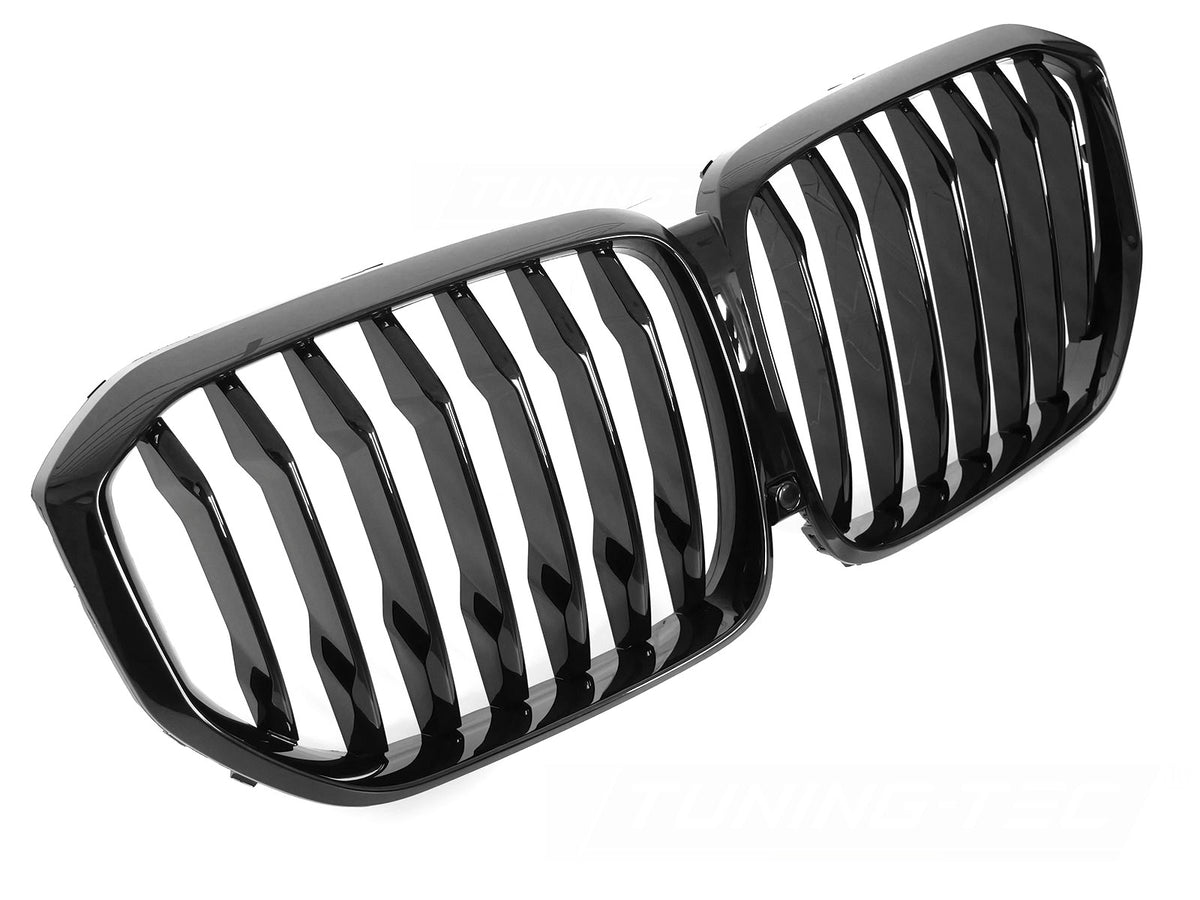 Grill til BMW X5 G05 19-22 i blank sort sett rett forfra på hvit bakgrunn.