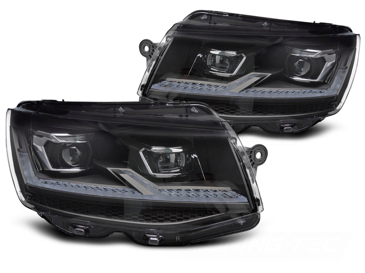 Frontlykter Full LED Black Chrome Sequential DRL til VW T6 15-19 sett rett forfra på hvit bakgrunn.