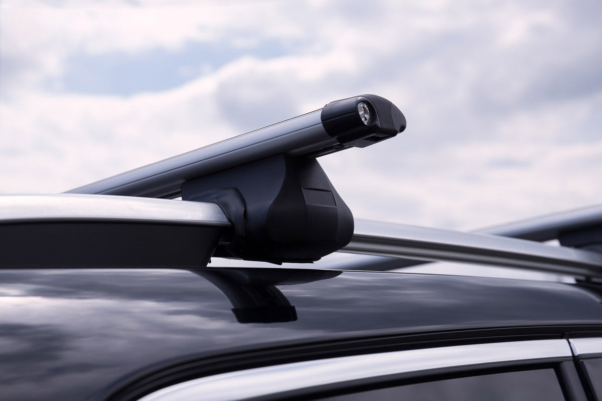 Takstativ Nissan Navara III (D40) Ventshield (2005-2015) - nærbilde