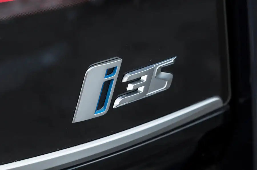 Emblem Bmw i3S bokstaver i3 LCI | Bmw Ag - sett forfra