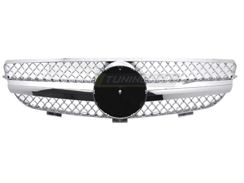 Detaljbilde av Grill Mercedes CLK W209 03-10 krom med sport-mønster og emblemfeste.