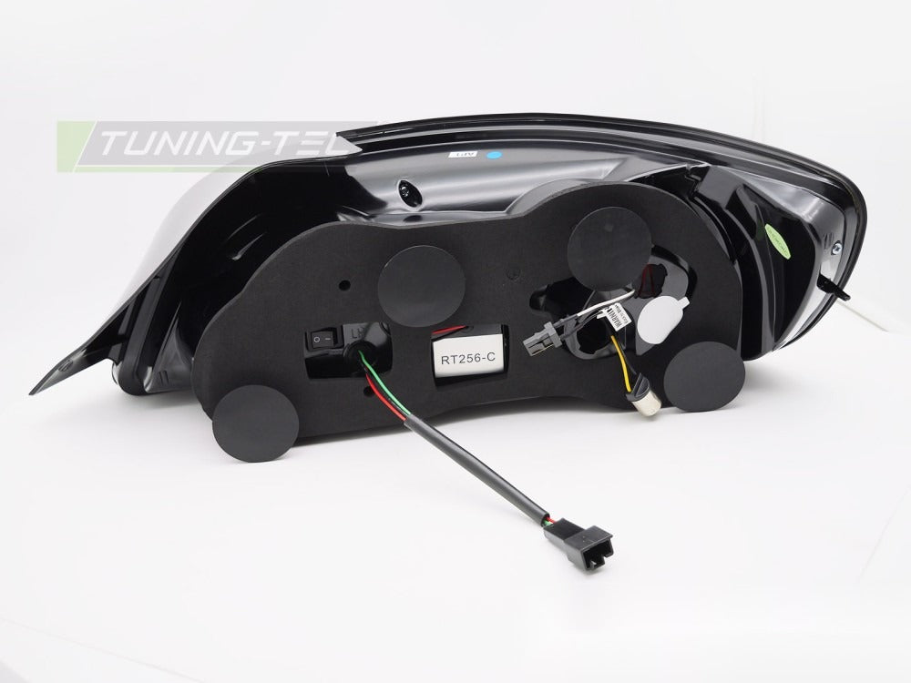 Baklykter Honda S2000 AP1 00-03 montert i bilen.