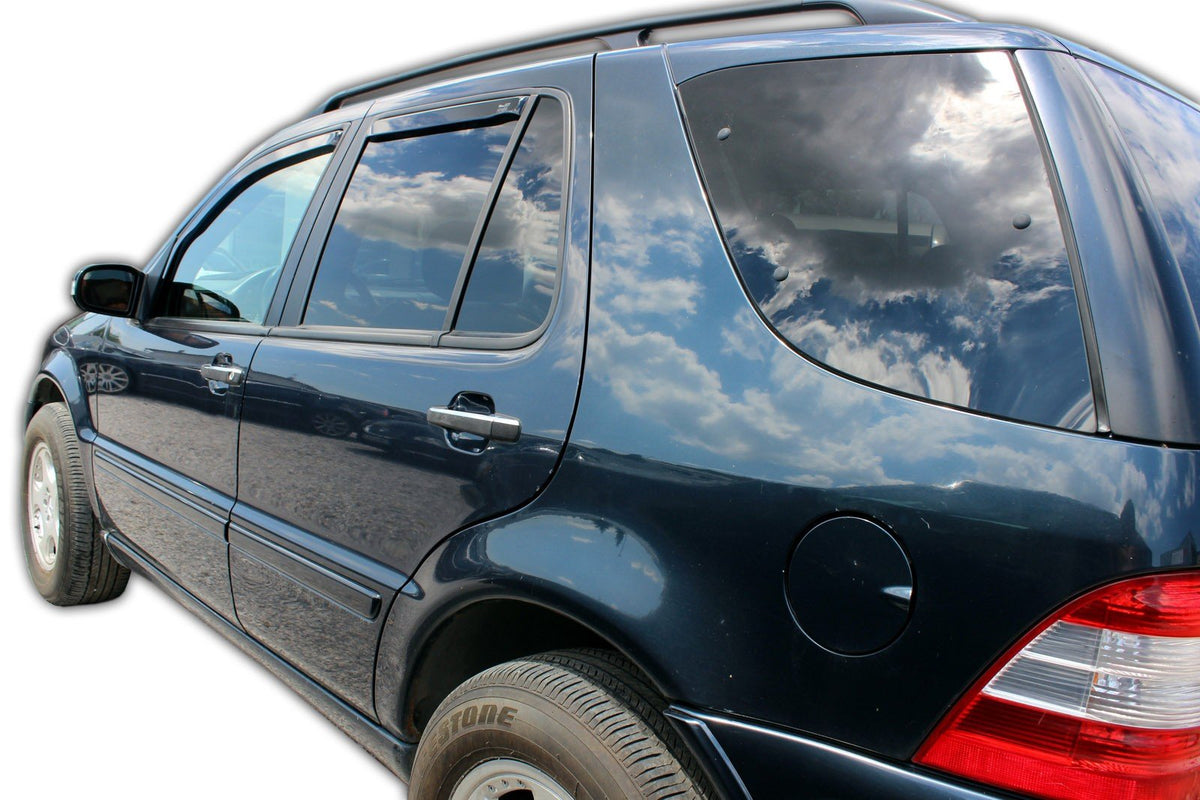 Vindavviser Mercedes ML (W163) (1997-2005) – PMMA Plexi - nærbilde