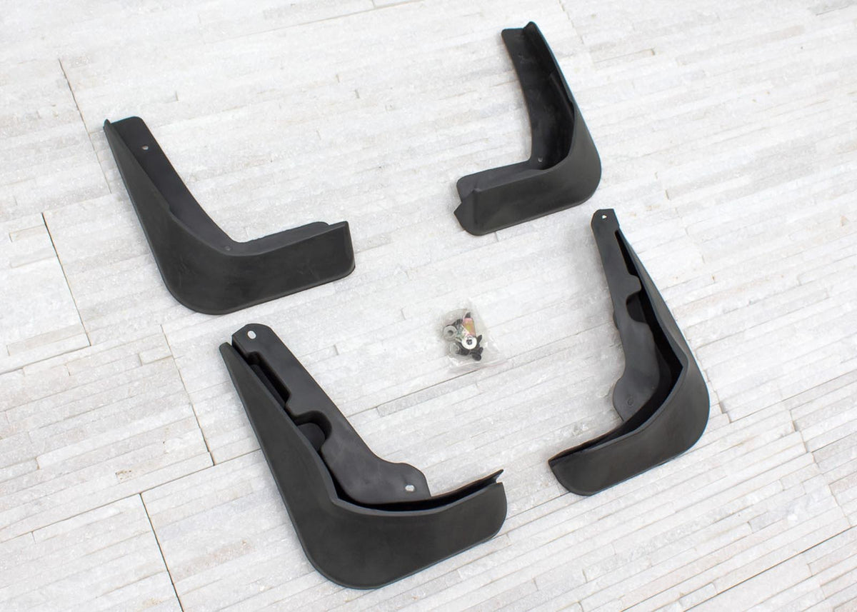 Skvettlapp Ford Focus III Sedan (2010-2019) – ABS - detaljer