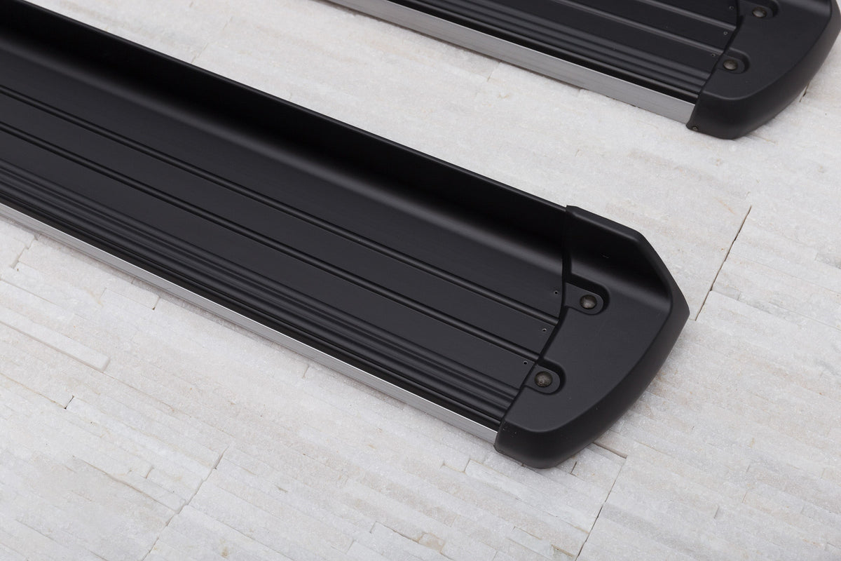 Stigtrinn Mitsubishi L200 Ventshield (2015-2019) - nærbilde
