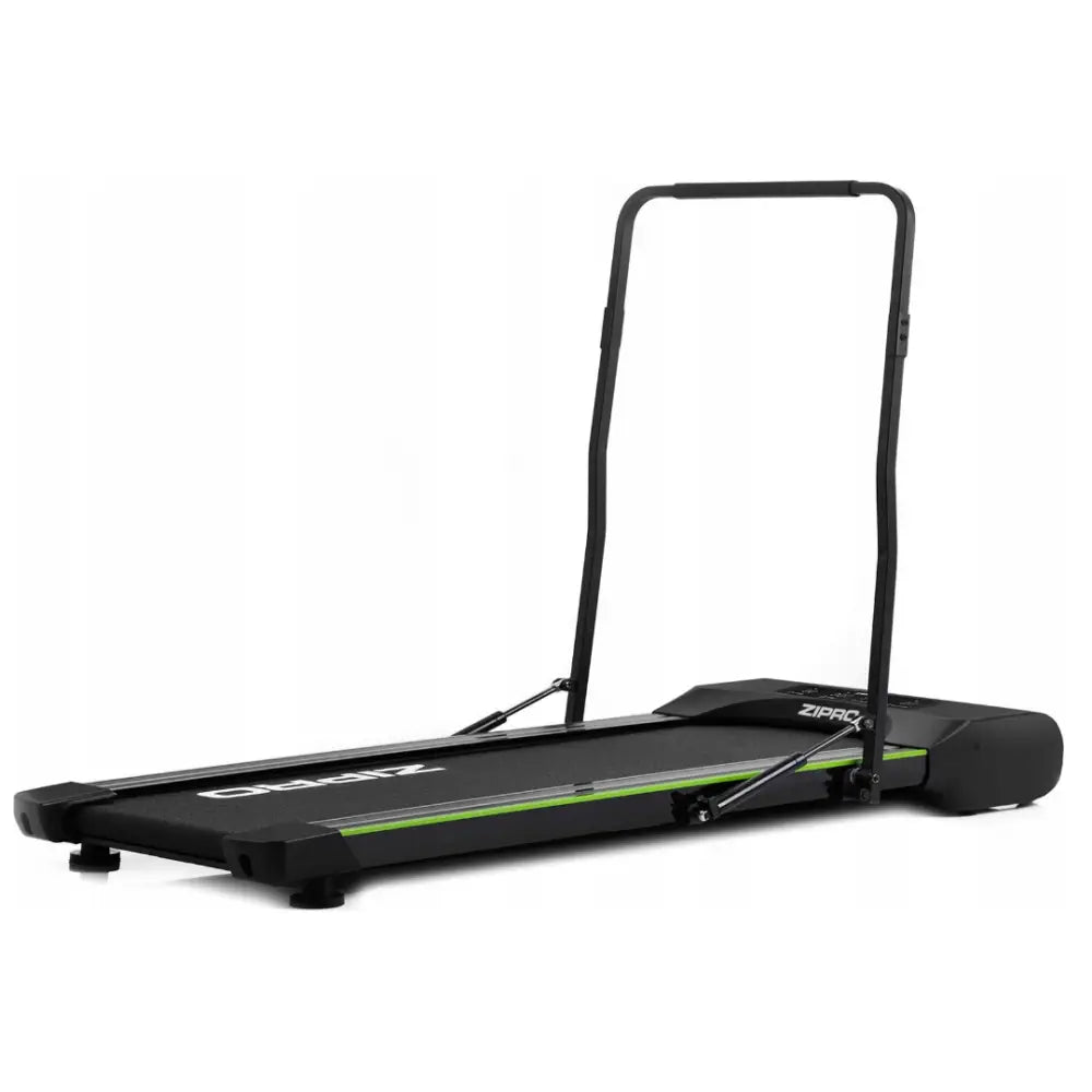 Tredemølle Zipro Lite, sort modell med grønne detaljer, skråvisning som fremhever løpebånd og slankt understell.