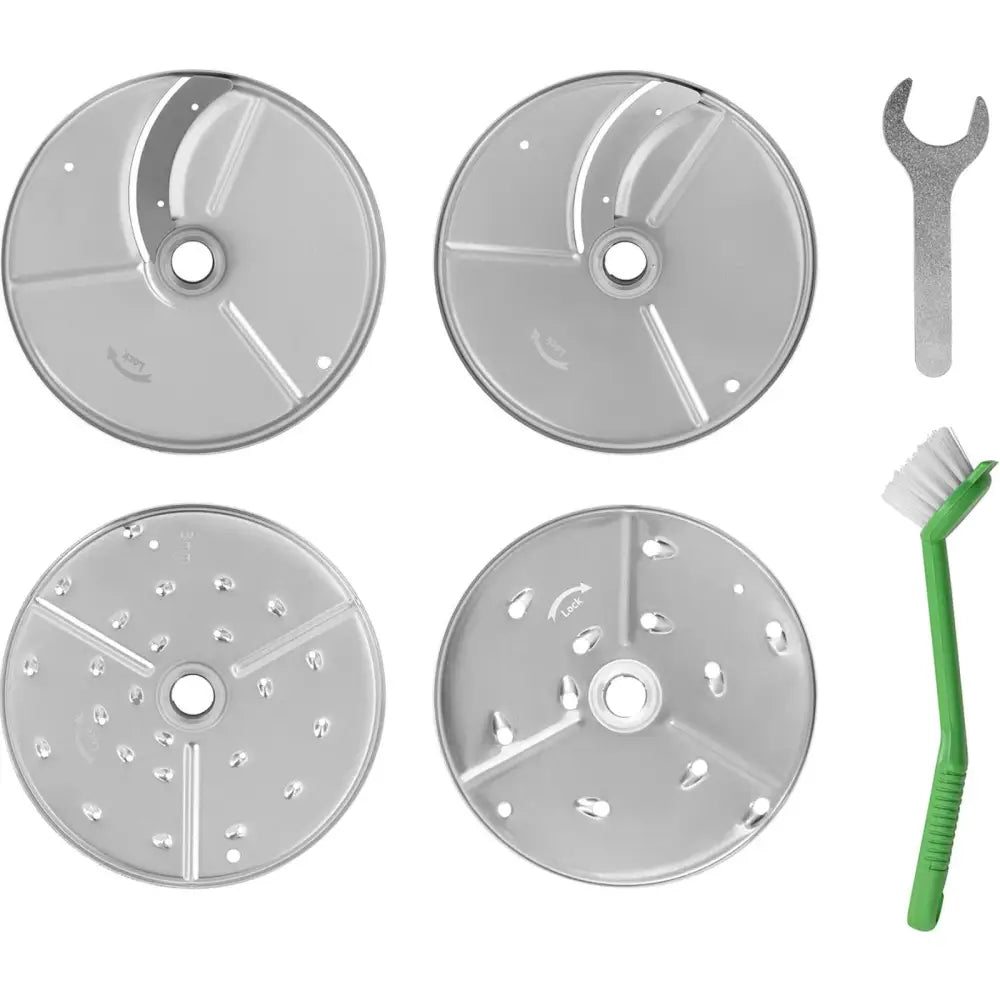 Fire utskiftbare metallskiver til elektrisk grønnsak- og fruktkutter, rengjøringsbørste og nøkkel vises ovenfra.