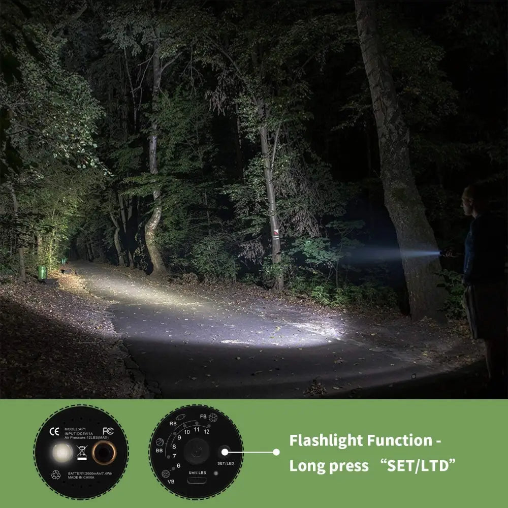 Elektrisk håndholdt pumpekompressor brukt som lommelykt i mørk skog, nærbilder av kontrollpanel og instruksjon.