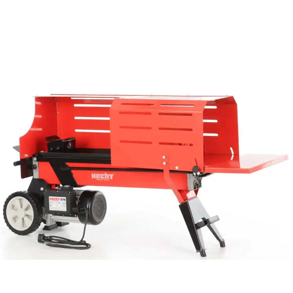 Elektrisk hydraulisk vedkløyver i rødt og svart metall, sidevisning med hjul, motor og ventilert deksel.