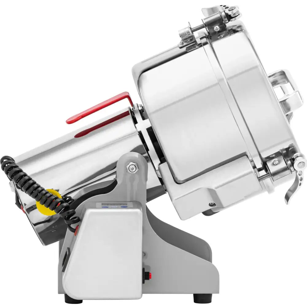 Elektrisk krydderurter og nøtter kvern i rustfritt stål, sidevisning med vinklet trommel og spiralformet kabel.