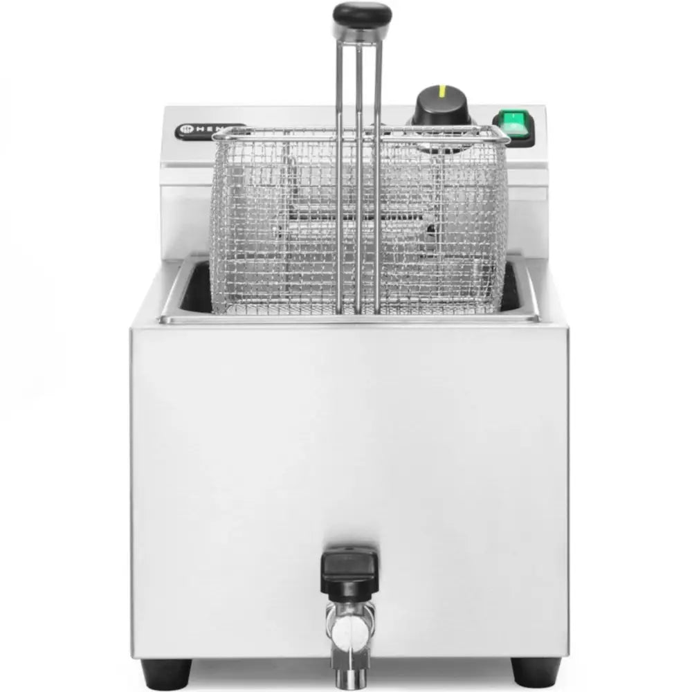Elektrisk nivåstyrt frityrkoker i rustfritt stål, frontvisning med metallkurv og synlig avløpshane nederst.