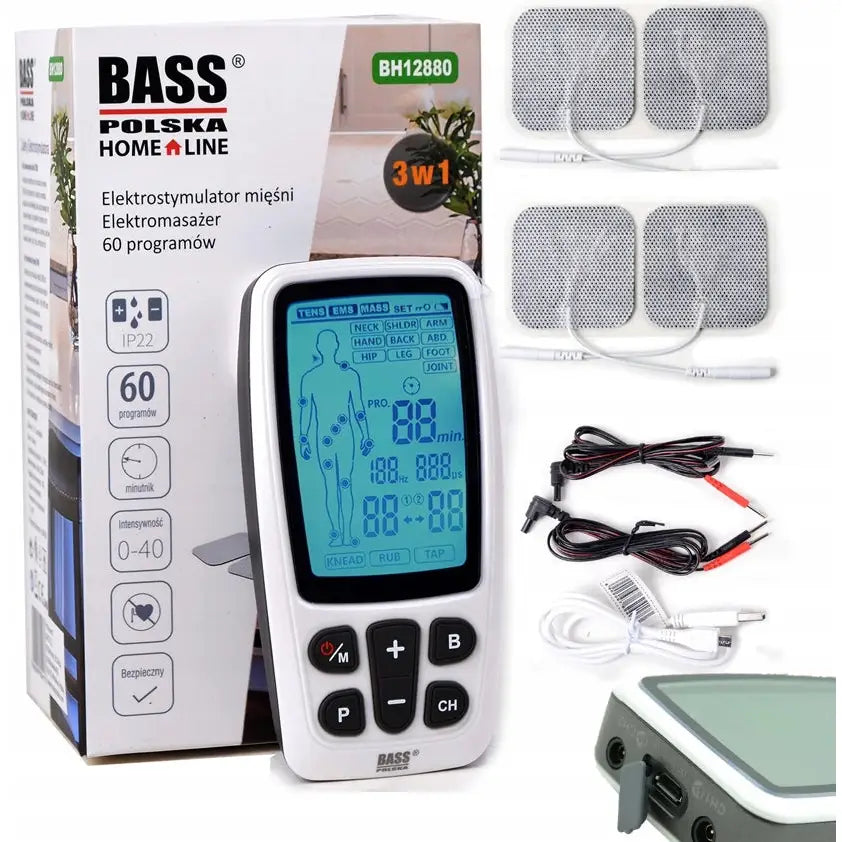 Muskelstimulator med digital skjerm, fire elektrodepads, ledninger og original eske arrangert rundt enheten.