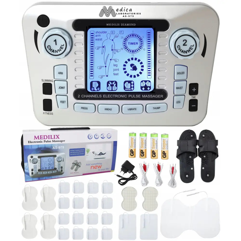 Muskelstimulator Tens Ems med LCD-skjerm, elektrodepads, ledninger, batterier, massasjesandaler og originalemballasje.