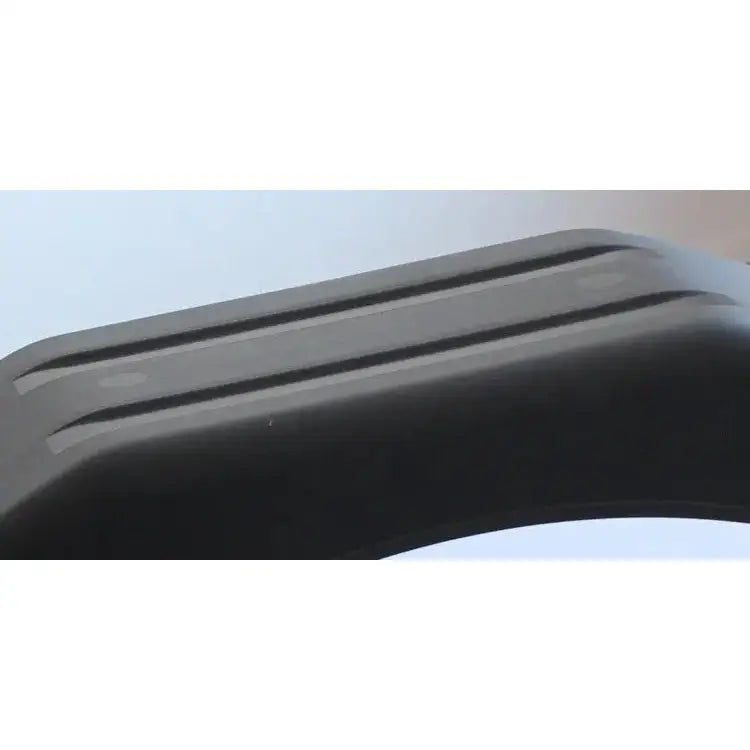 Enkelt skjerm for tilhengere 13'', sort plast med to forhøyninger, sidevisning i nærbilde mot lys bakgrunn.