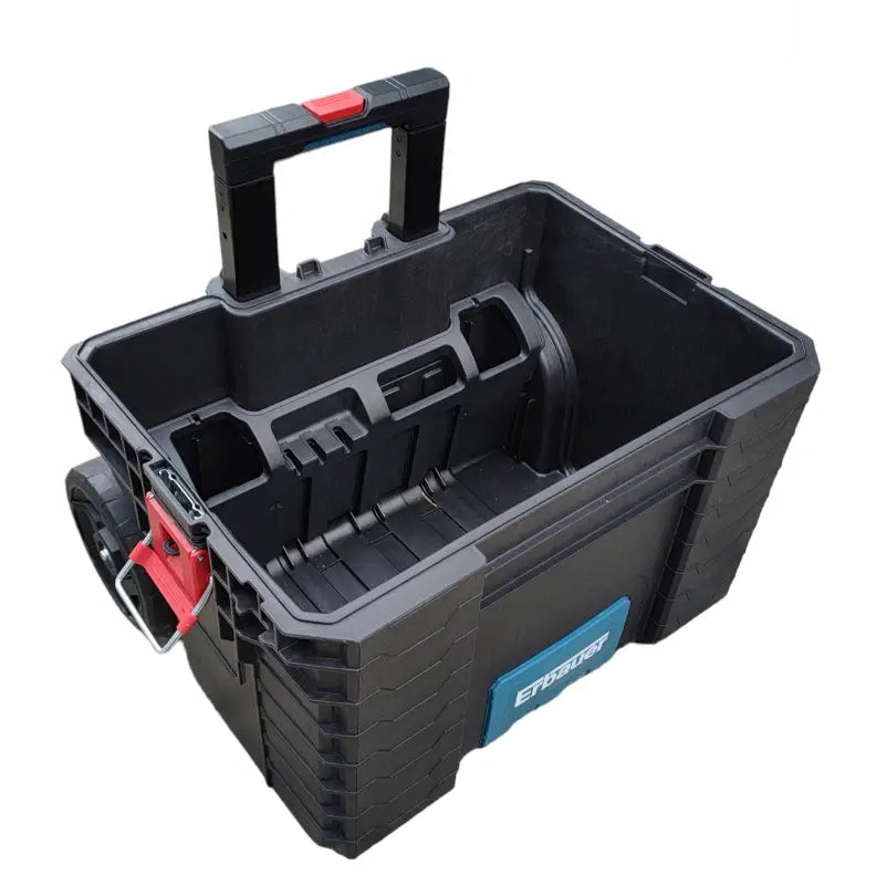 Erbauer verktøykasse i hardplast, skrå visning med teleskophåndtak, hjul og rød låsemekanisme.