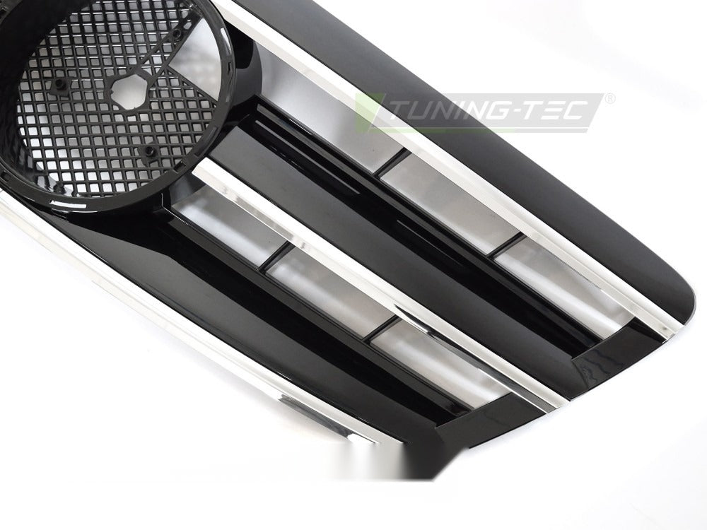 Grill Mercedes S-Klasse W220 02-05 sett fra siden, struktur synlig.