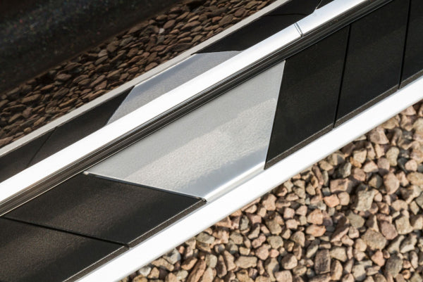 Stigtrinn Ford Ecosport Ventshield (2013-) - detaljer