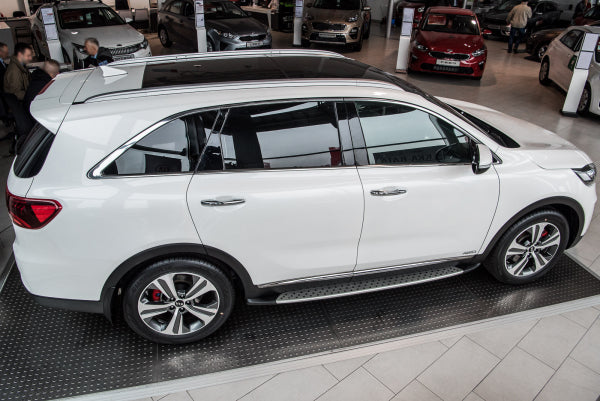Stigtrinn Kia Sorento Ventshield (2014-2020) - sett forfra