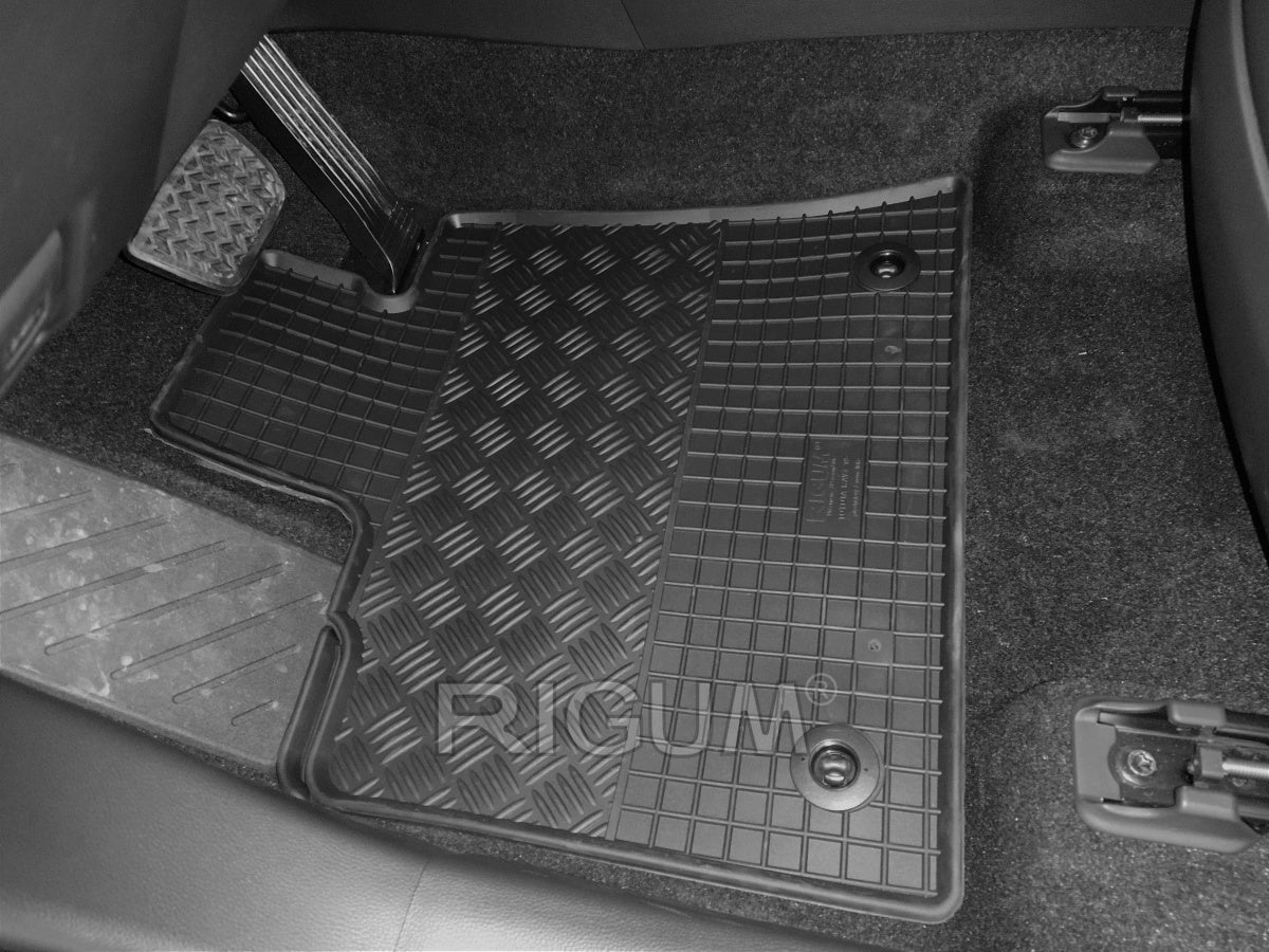 Rigum gulvmatter til Toyota RAV4 V – vanntett og slitesterk
