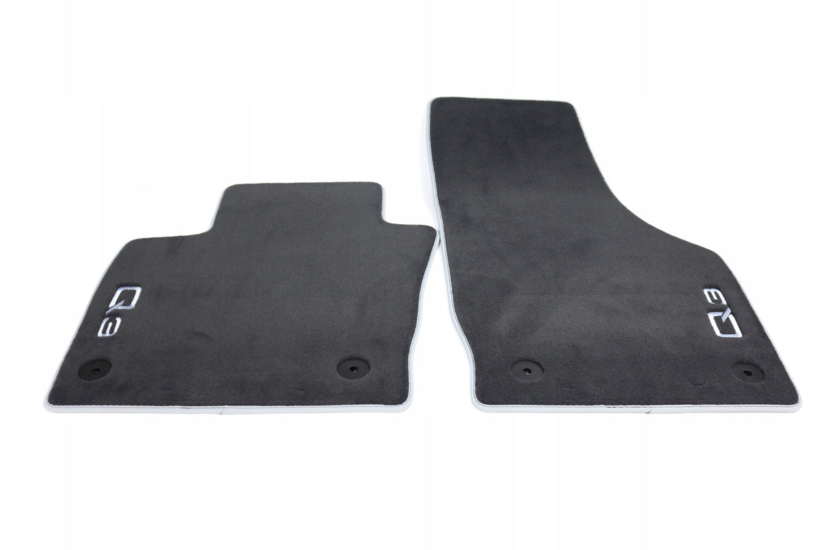 VAG OEM stoffmatter til Audi Q3 / RS Q3 8U – antiskli bakside