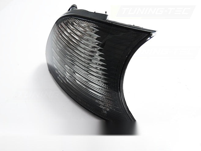 Detaljbilde av frontblinklys BMW E46 Coupe/Cabrio 01-03 med detaljer.