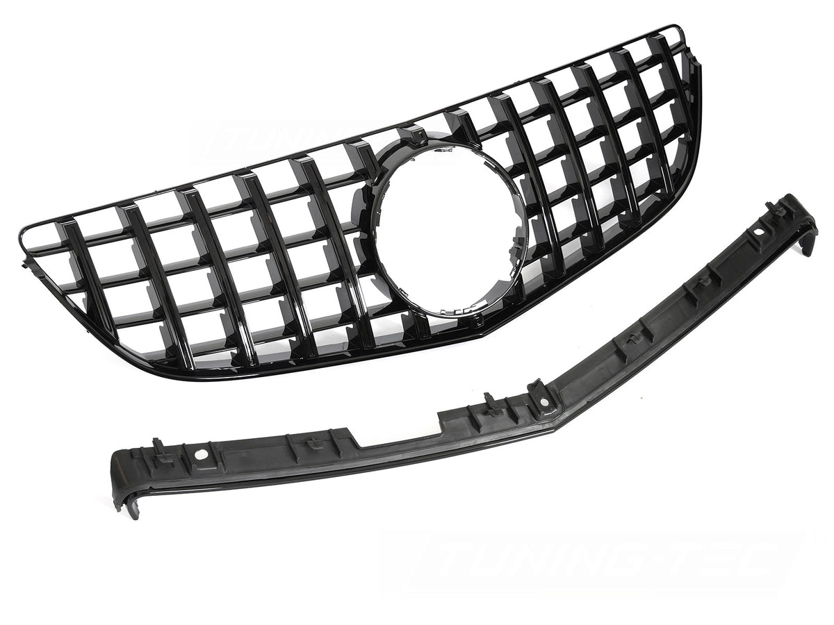 Grill til Mercedes E-Klasse C207/A207 Coupe+Cabrio 13-17 i sort sett rett forfra på hvit bakgrunn.