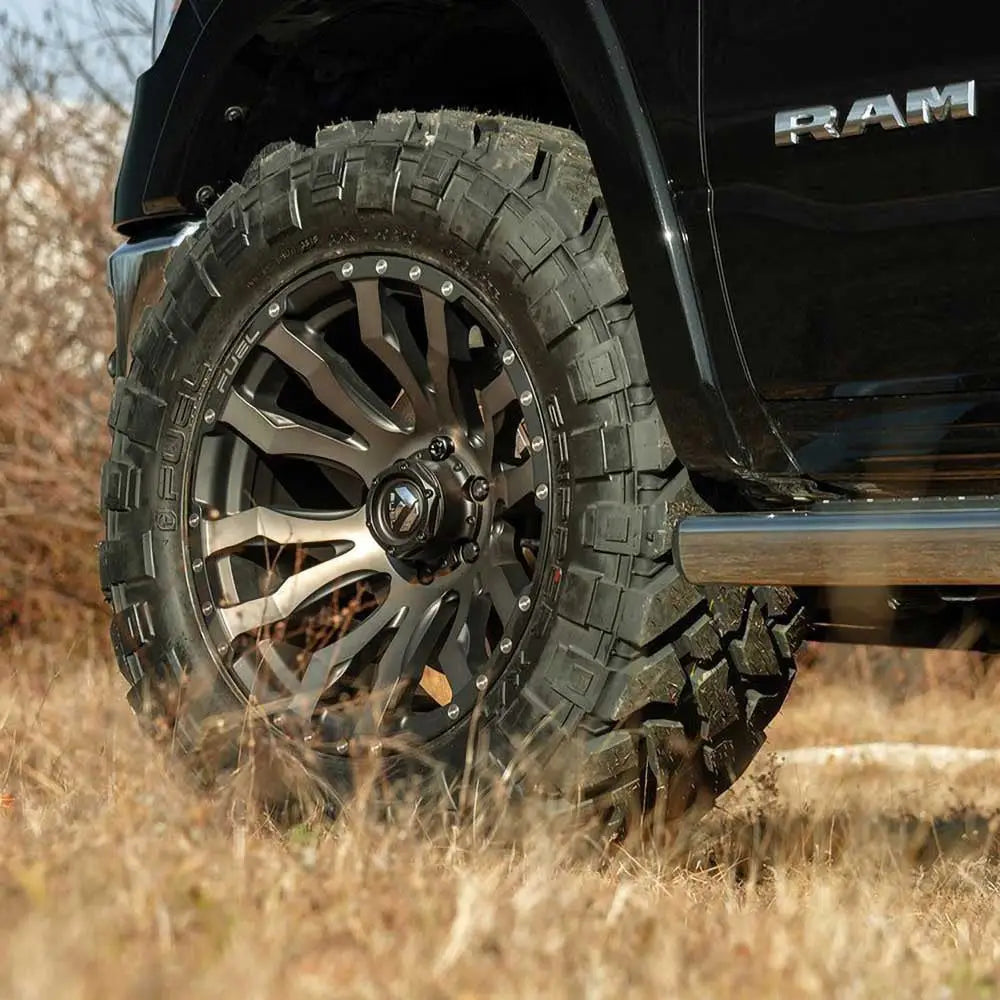 Felg D674 Blitz Matte Black/double Dark Tint Fuel 22x10 Et-18 6x139.7