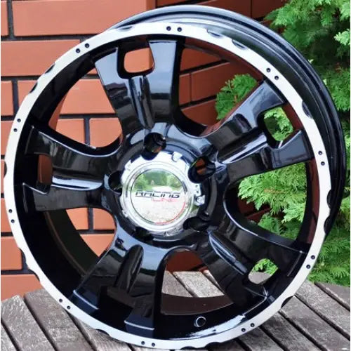 Felg Racing Line 270 7,5x18 5x139,7 Et + 20