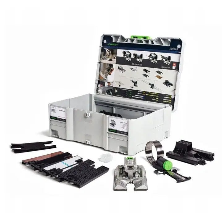 Festool Systainer med utstyr, åpent skrin sett skrått forfra med presisjonsverktøy og illustrert lokk.