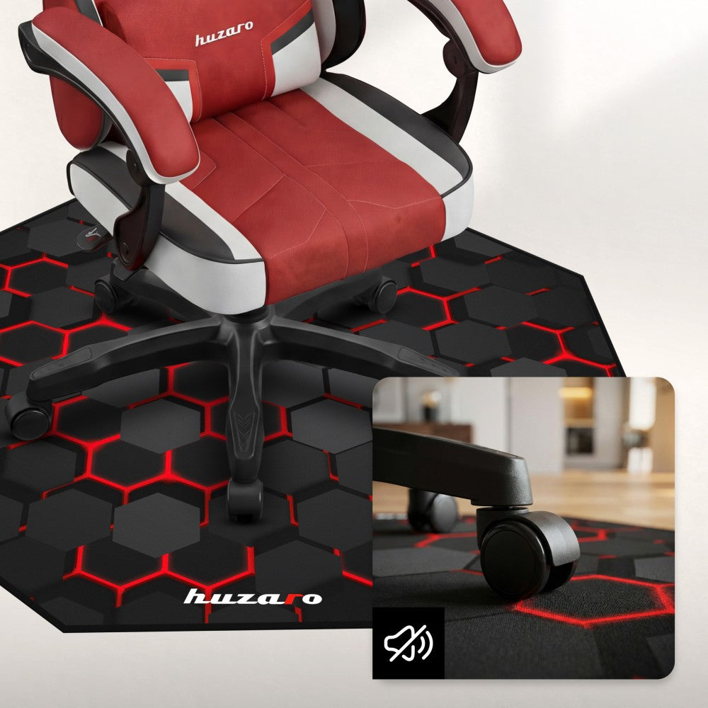 Huzaro FloorMat 2.0 – gamingstol plassert på maten i bruk