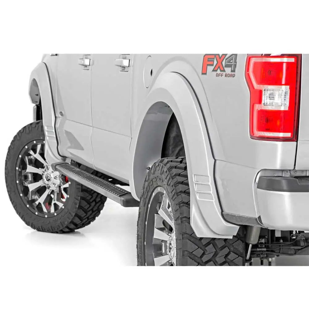 Ford F150 18-20 Skjermbreddere fra Rough Country Sf1