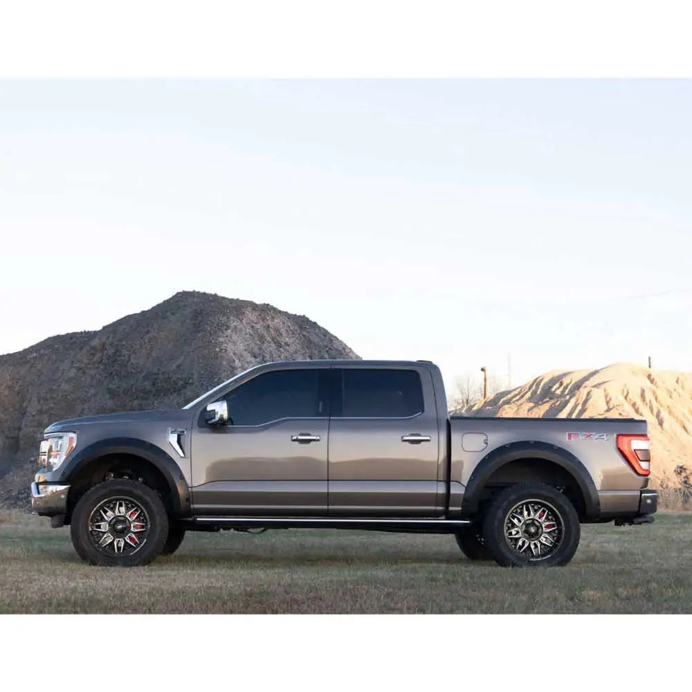 Ford F150 21-23 Skjermbreddere Rough Country Tradisjonell Pocket