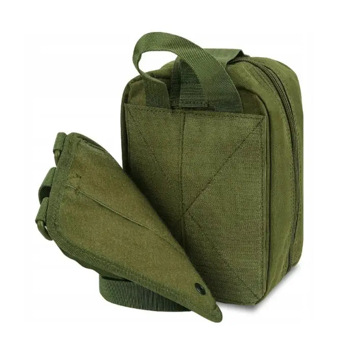 Førstehjelpstaske militær taktisk survival kit, grønn veske med bærehåndtak og markerte sømmer i robust tekstil.